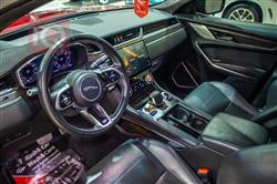 جاگوار F-Pace